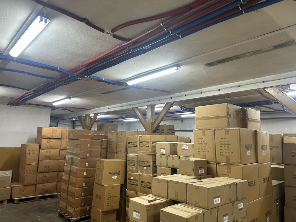 Hala/magazyn Marki. Zdjęcie 4