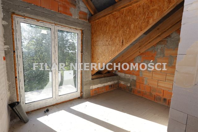 dom szeregowy, 5 pokoi Obora. Zdjęcie 16