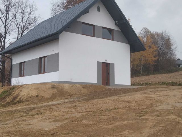dom wolnostojący, 2 pokoje Kędzierzynka. Zdjęcie 1