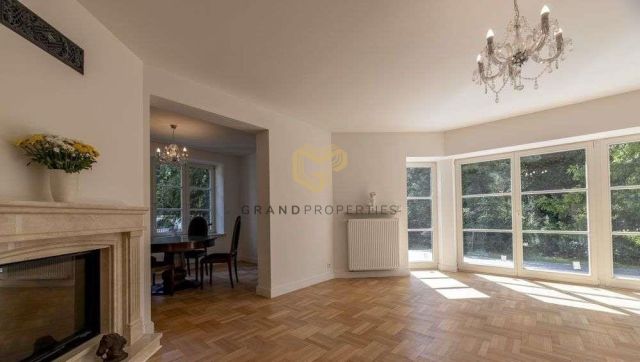 dom wolnostojący, 7 pokoi Łomianki, ul. Graniczna. Zdjęcie 1