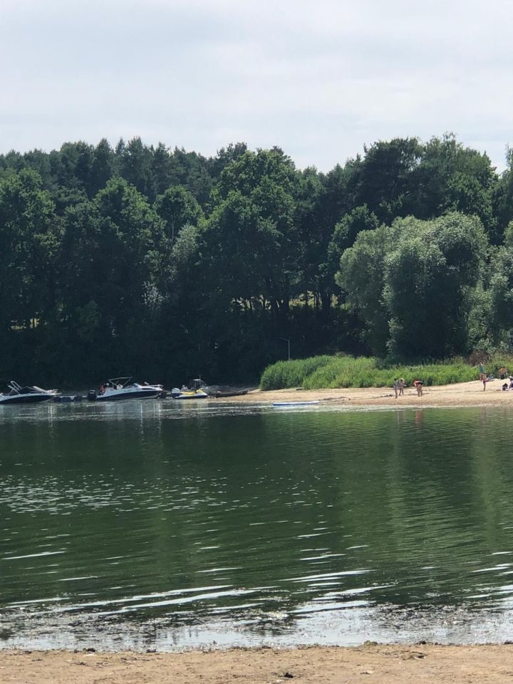 Działka rekreacyjna Życiny. Zdjęcie 4