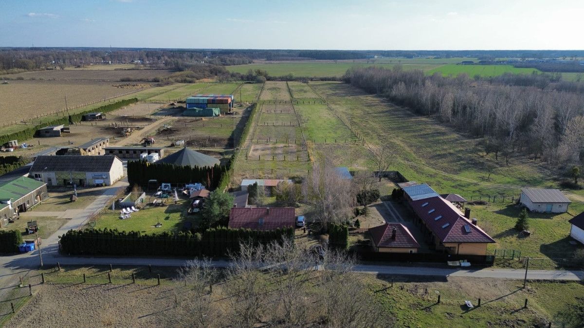 dom wolnostojący, 2 pokoje Terenia. Zdjęcie 2