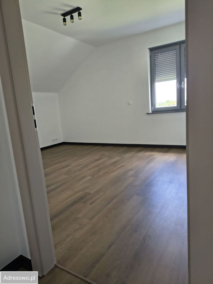 bliźniak, 3 pokoje Pisarzowice. Zdjęcie 3