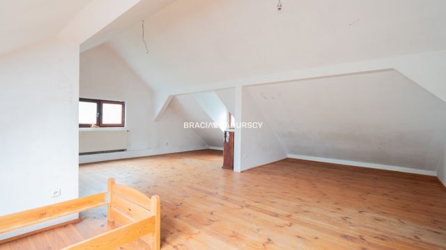 dworek, 4 pokoje Koźmice Wielkie. Zdjęcie 14