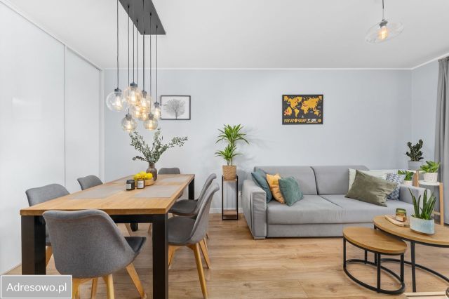 Mieszkanie 3-pokojowe Kraków Czyżyny, ul. Galicyjska. Zdjęcie 1