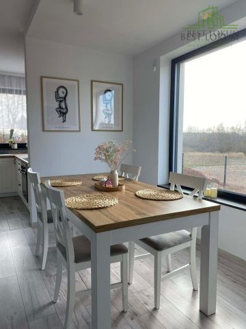 dom wolnostojący, 4 pokoje Chęciny Sitkówka. Zdjęcie 3