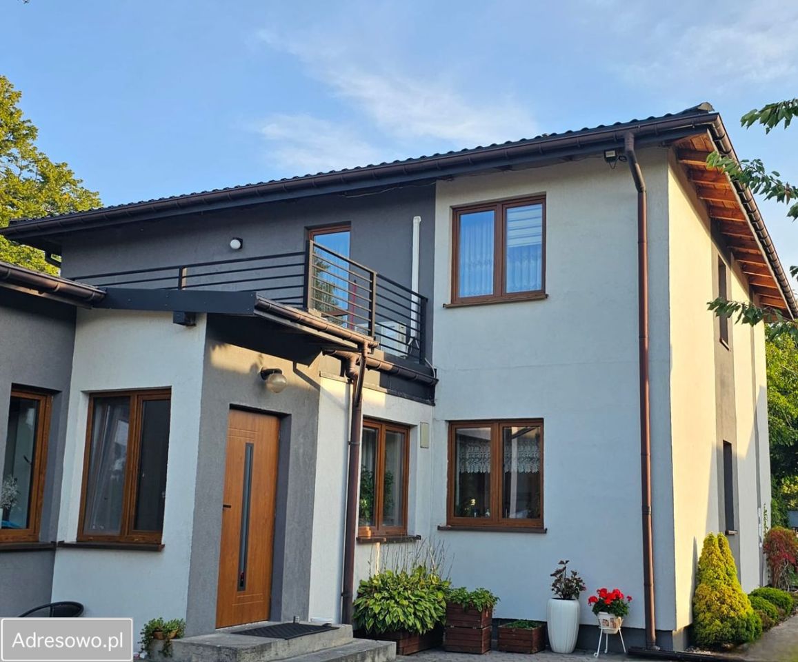 dom wolnostojący, 5 pokoi Zelów