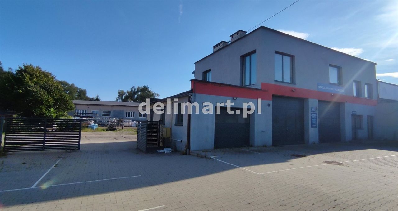 Hala/magazyn Sanok, ul. gen. Leopolda Okulickiego. Zdjęcie 10