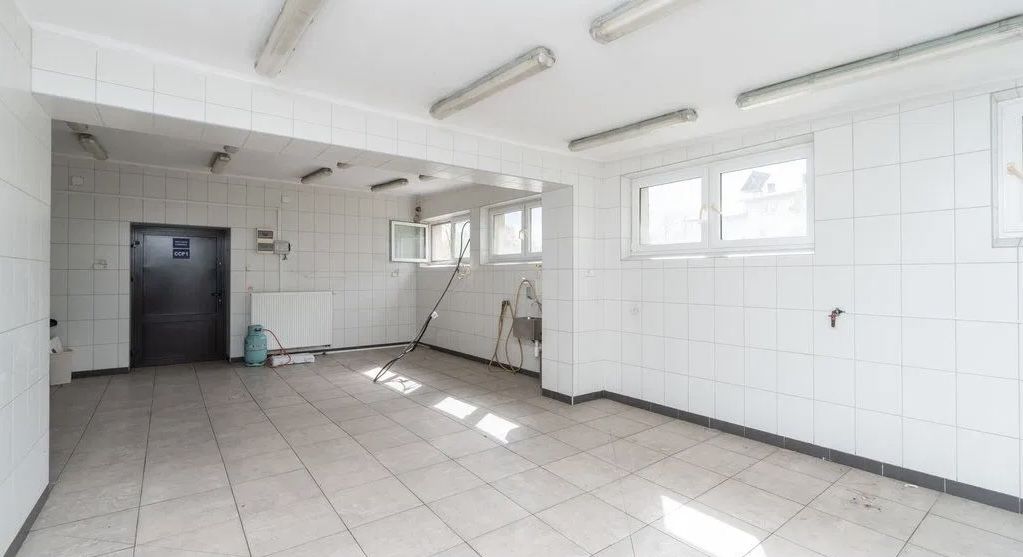 Nieruchomość komercyjna Chobędza. Zdjęcie 11