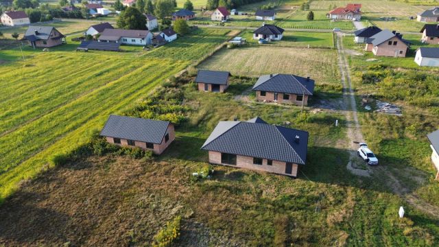 dom wolnostojący, 4 pokoje Biały Bór. Zdjęcie 2