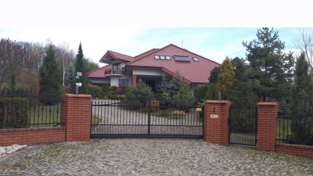 dom wolnostojący, 7 pokoi Bobolice. Zdjęcie 1