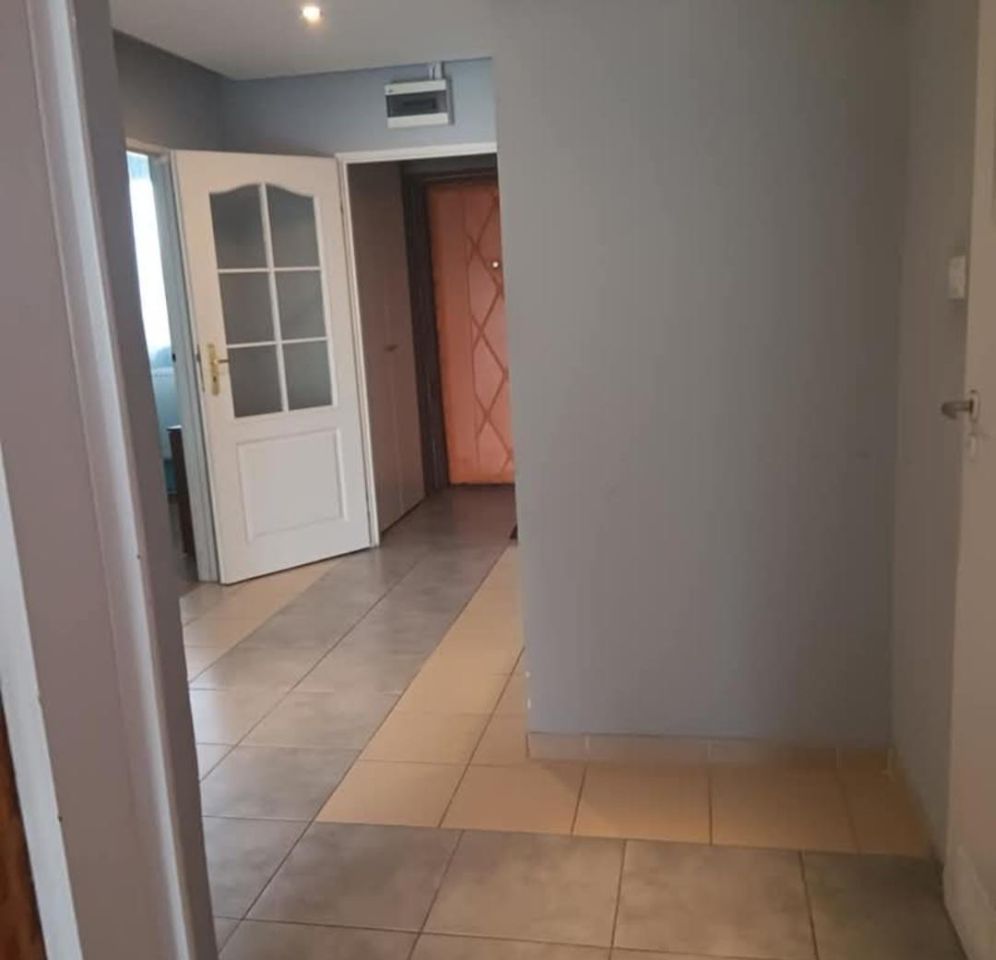 Mieszkanie 3-pokojowe Kock, ul. 1 Maja. Zdjęcie 9