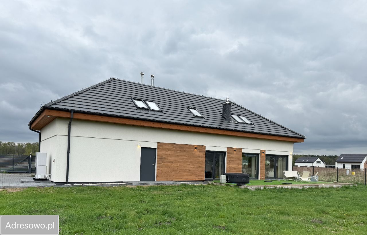 dom wolnostojący, 6 pokoi Niedźwiedź