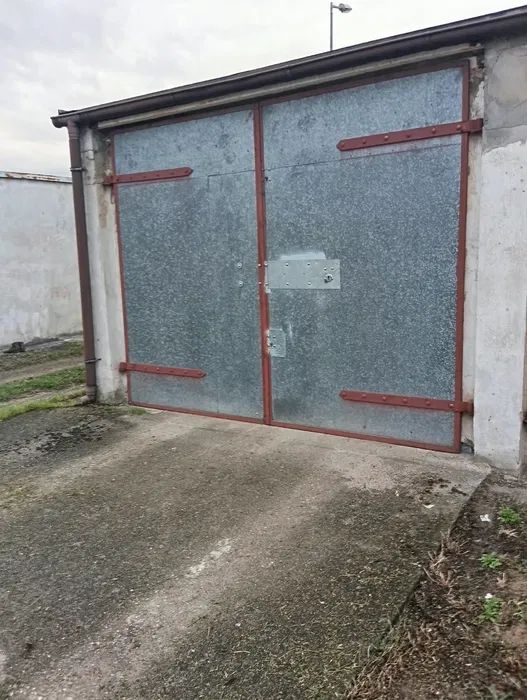 Garaż/miejsce parkingowe Kostrzyn nad Odrą, ul. Targowa. Zdjęcie 1