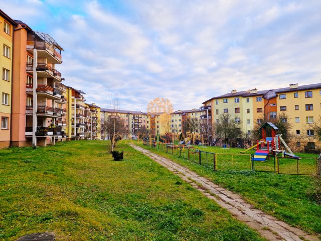 Mieszkanie 4-pokojowe Starachowice, ul. gen. Józefa Ludwika Hauke-Bosaka. Zdjęcie 14