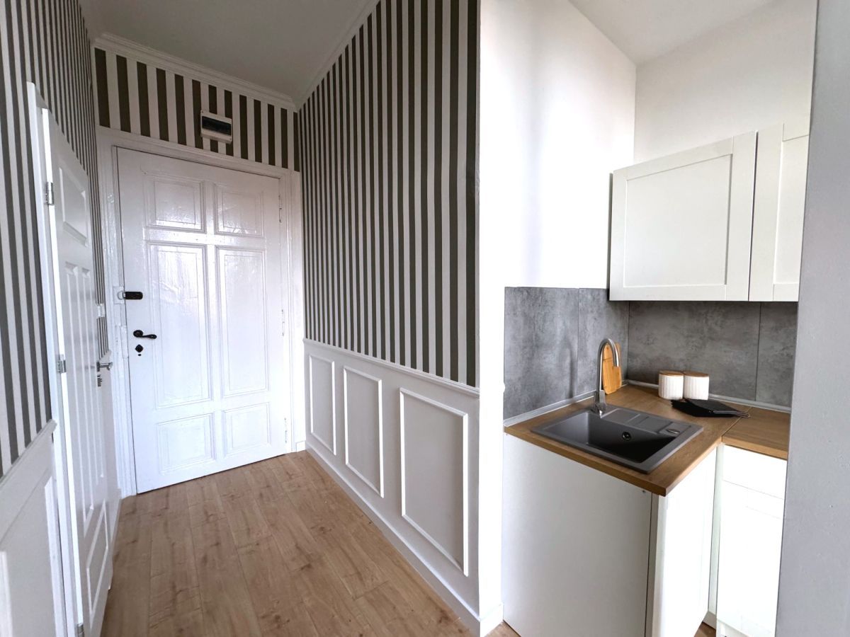 Mieszkanie 2-pokojowe Jelenia Góra. Zdjęcie 2