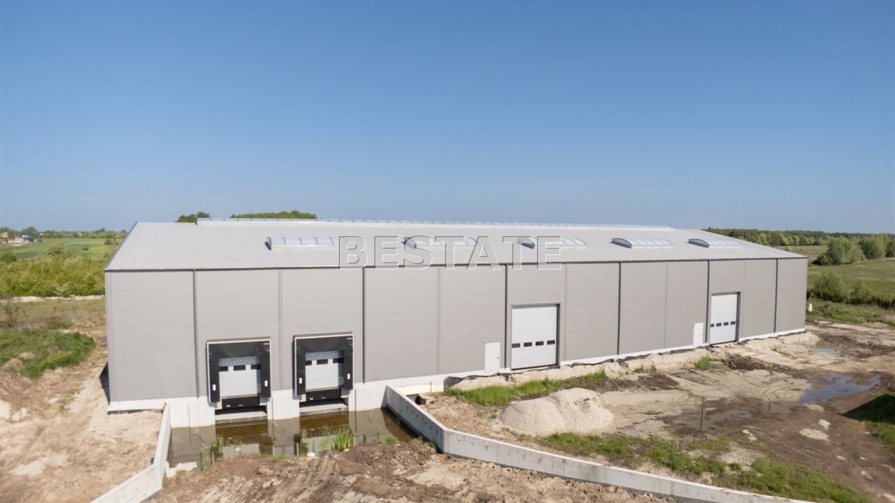 Hala/magazyn Tuszów Narodowy. Zdjęcie 4