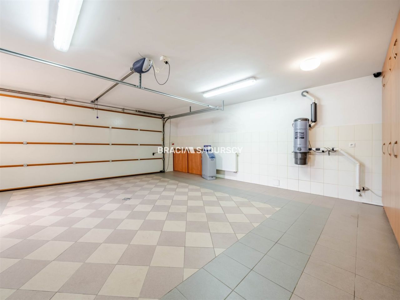 dom wolnostojący, 5 pokoi Zabierzów. Zdjęcie 36