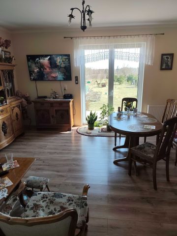 dom wolnostojący, 2 pokoje Rychlik. Zdjęcie 3