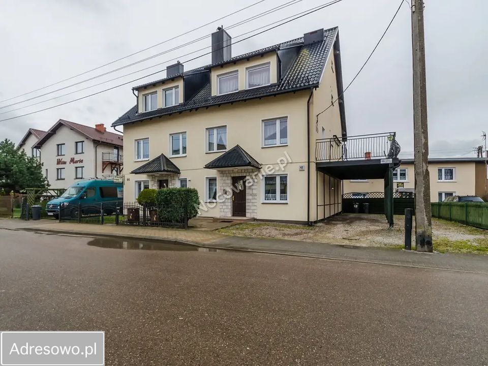 bliźniak, 10 pokoi Karwia. Zdjęcie 1