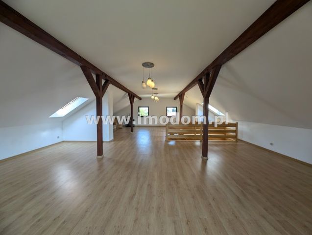 bliźniak, 6 pokoi Strzegom. Zdjęcie 32