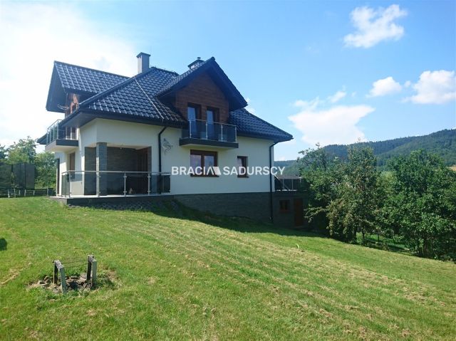 dom wolnostojący, 7 pokoi Myślenice Górne Przedmieście. Zdjęcie 2