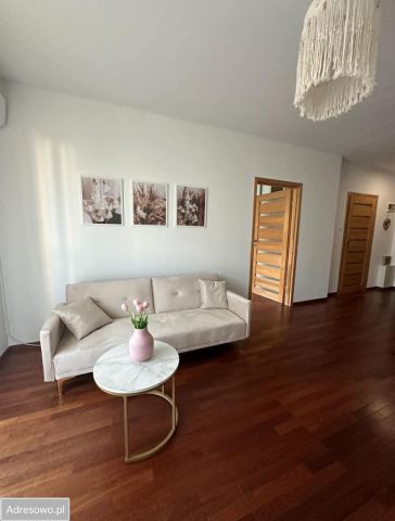 Mieszkanie 2-pokojowe Warszawa Ursus, ul. Józefa Chełmońskiego. Zdjęcie 1