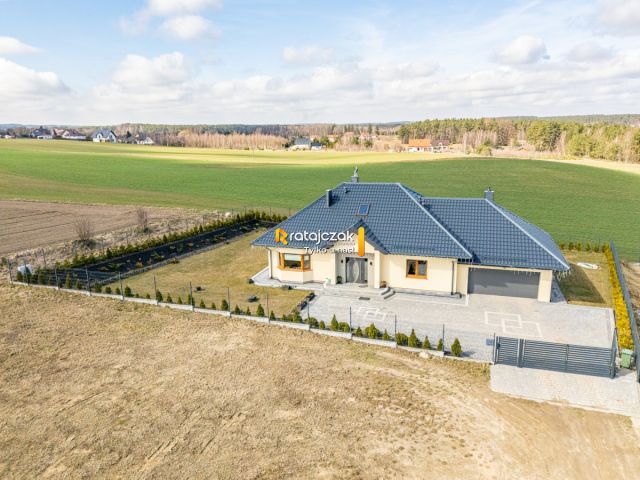 dom wolnostojący, 4 pokoje Strzepcz, ul. Kasztanowa. Zdjęcie 1