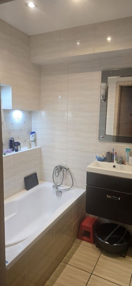 Mieszkanie 3-pokojowe Bytom, ul. Arki Bożka. Zdjęcie 4