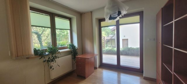 dom wolnostojący, 6 pokoi Złotokłos. Zdjęcie 19