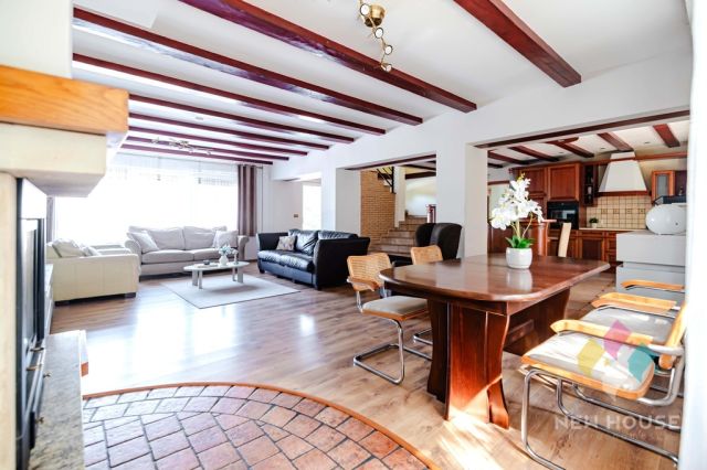 bliźniak, 9 pokoi Zalbki. Zdjęcie 20