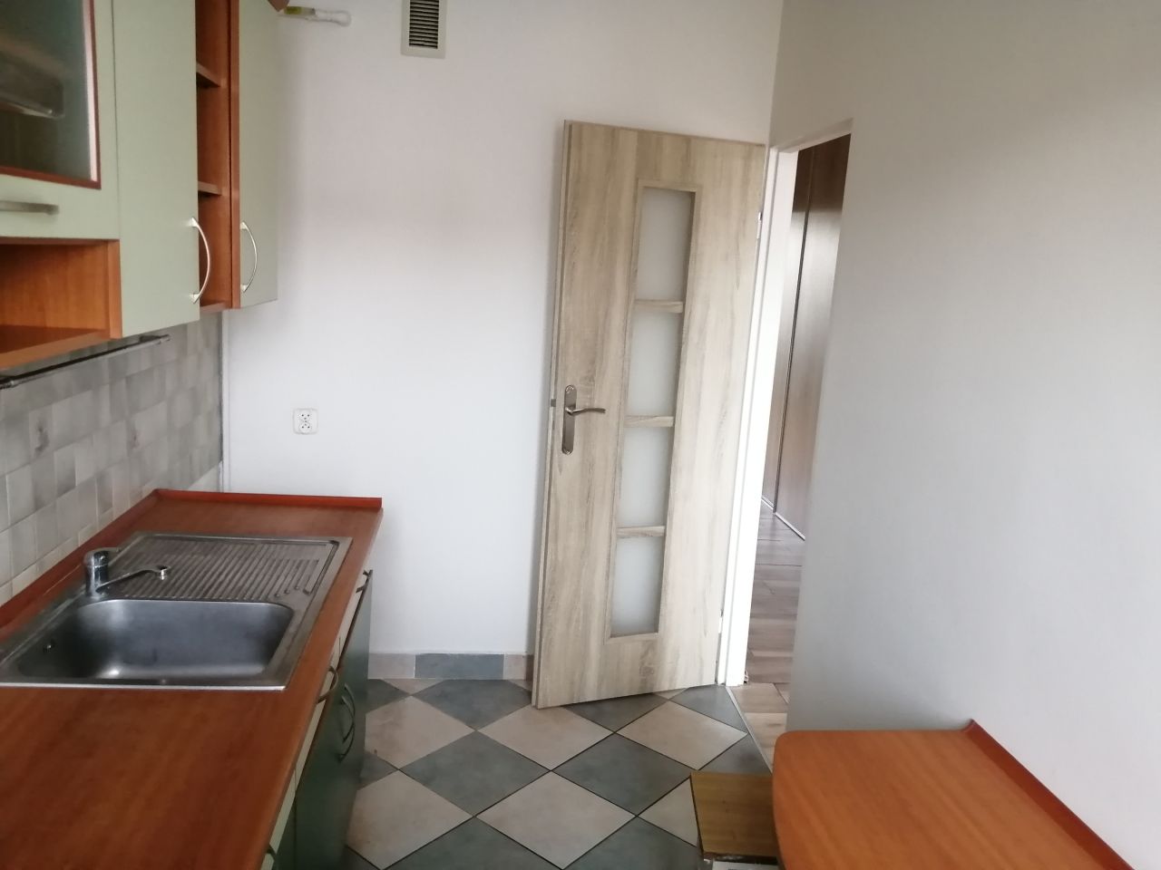 Mieszkanie 3-pokojowe Skierniewice Centrum, Sobieskiego. Zdjęcie 3
