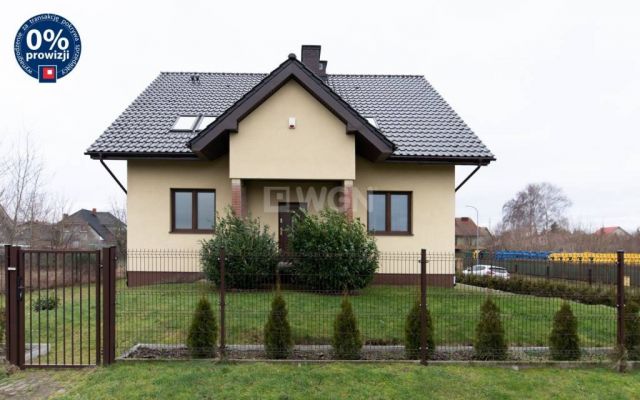 dom wolnostojący, 4 pokoje Rekowo Górne. Zdjęcie 1