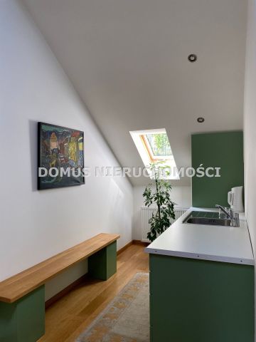 dom wolnostojący, 10 pokoi Ewcin. Zdjęcie 30