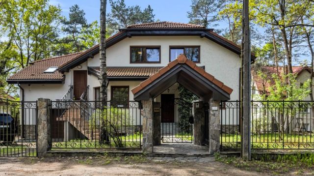 dom wolnostojący, 6 pokoi Izabelin B, ul. Stefana Czarnieckiego. Zdjęcie 1