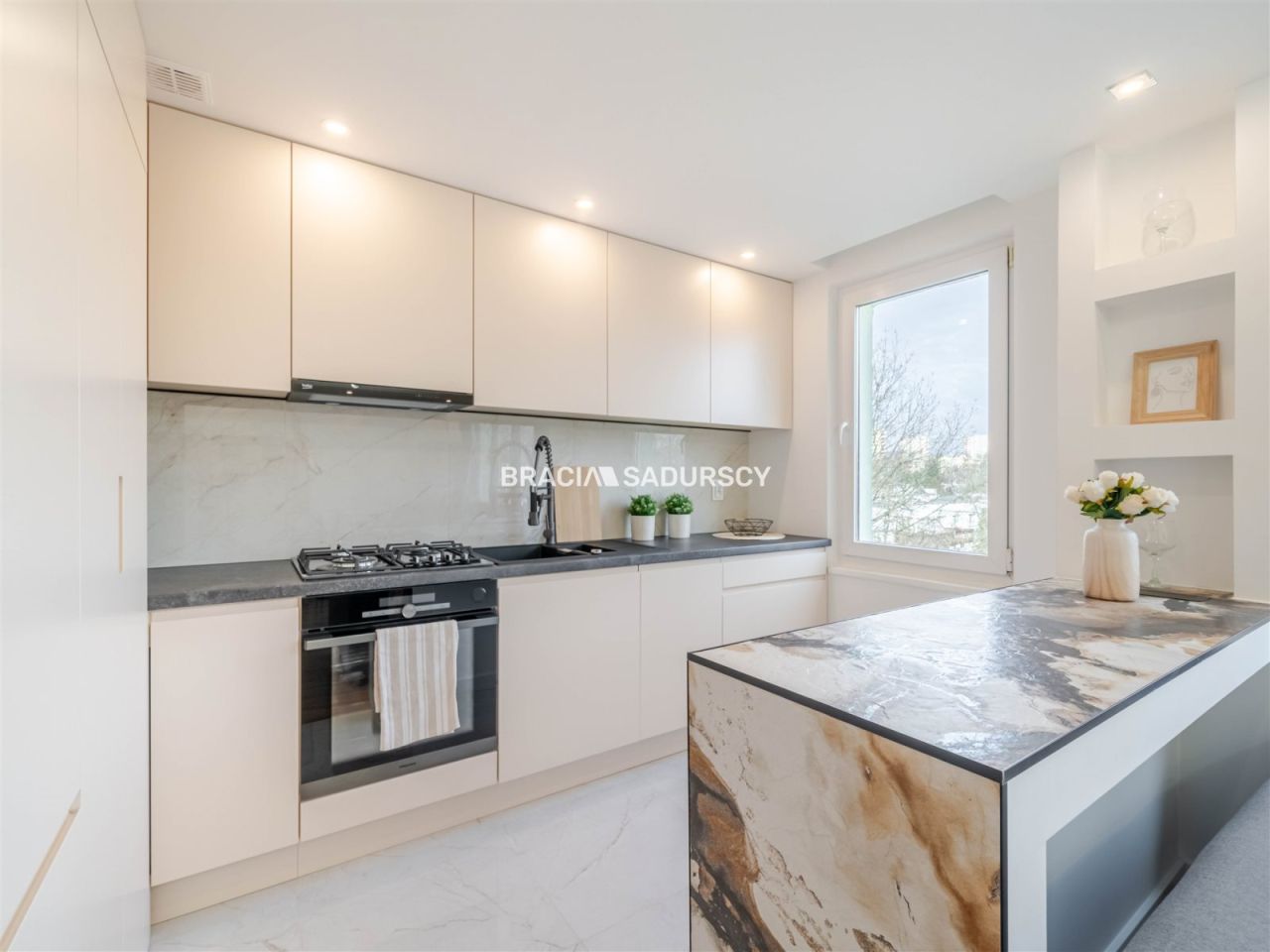 Mieszkanie 3-pokojowe Kraków Prądnik Czerwony, ul. Jakuba Majora. Zdjęcie 2