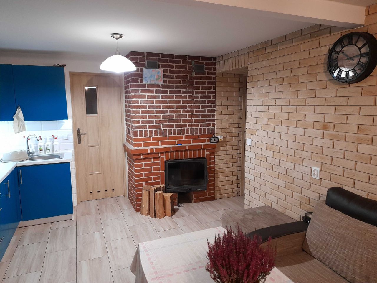 bliźniak, 3 pokoje Komorów. Zdjęcie 6