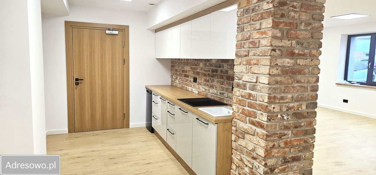 Biuro Bielsko-Biała Mikuszowice Krakowskie, ul. gen. Stanisława Maczka. Zdjęcie 9