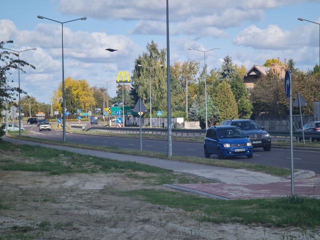 Działka inwestycyjna Łuków Nowy Łuków, ul. Aleje Lecha i Marii Kaczyńskich. Zdjęcie 1