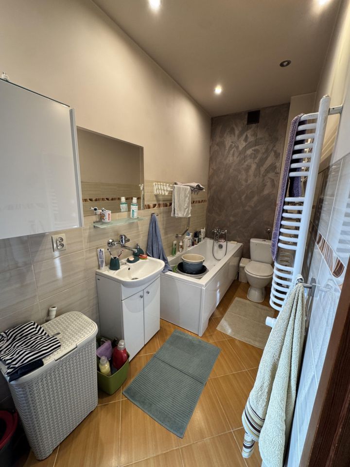 dom wolnostojący, 10 pokoi Kosów, ul. Północna. Zdjęcie 11