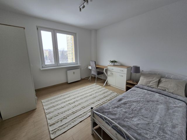 Mieszkanie 3-pokojowe Kraków Prokocim, ul. Erazma Jerzmanowskiego. Zdjęcie 2