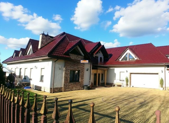 dom wolnostojący, 11 pokoi Modlnica. Zdjęcie 1