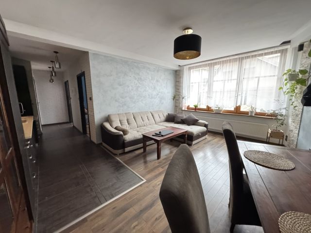 Mieszkanie 4-pokojowe Kłodzko, ul. Spadzista. Zdjęcie 2