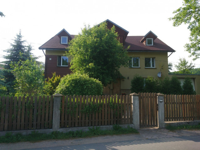 dom wolnostojący Bobrów. Zdjęcie 1