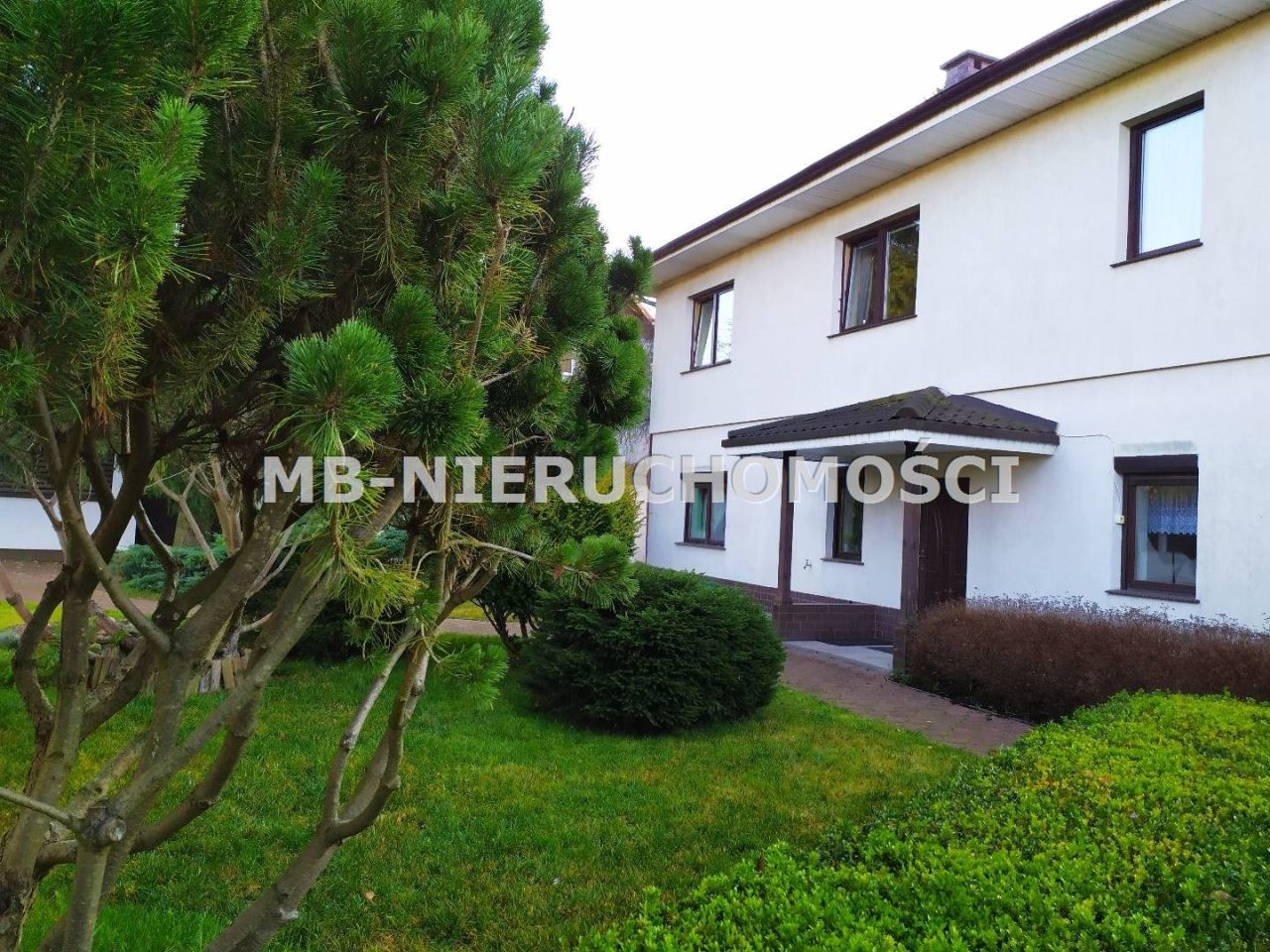 dom wolnostojący, 10 pokoi Zalbki. Zdjęcie 3