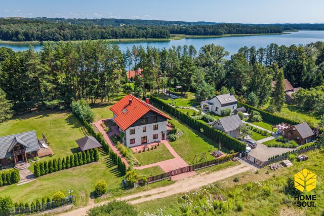 dom wolnostojący, 8 pokoi Czerwonki. Zdjęcie 2