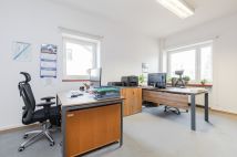 dom wolnostojący, 11 pokoi Warszawa