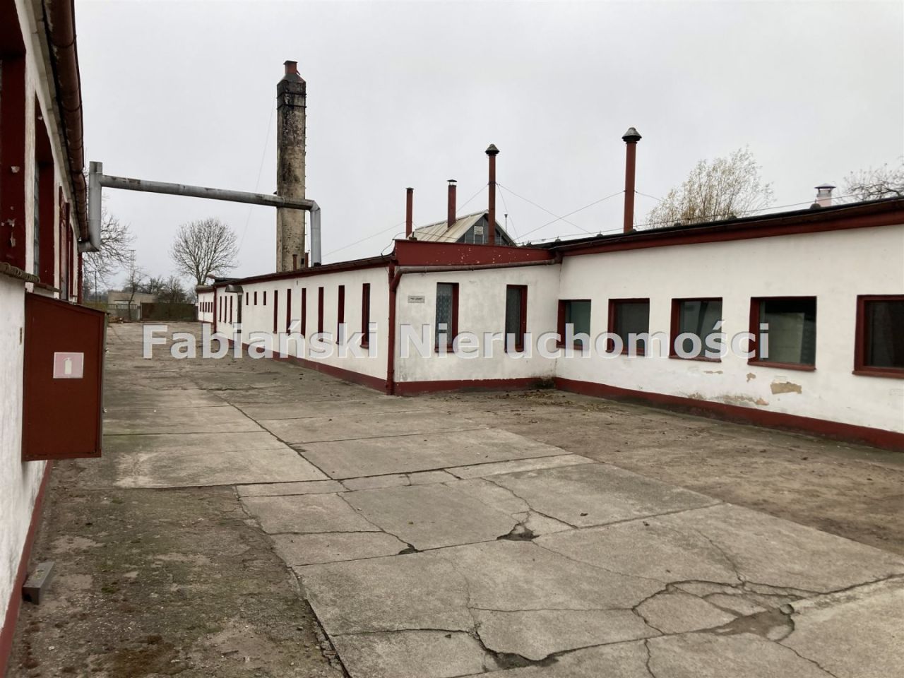 Hala/magazyn Lubiechowo. Zdjęcie 4