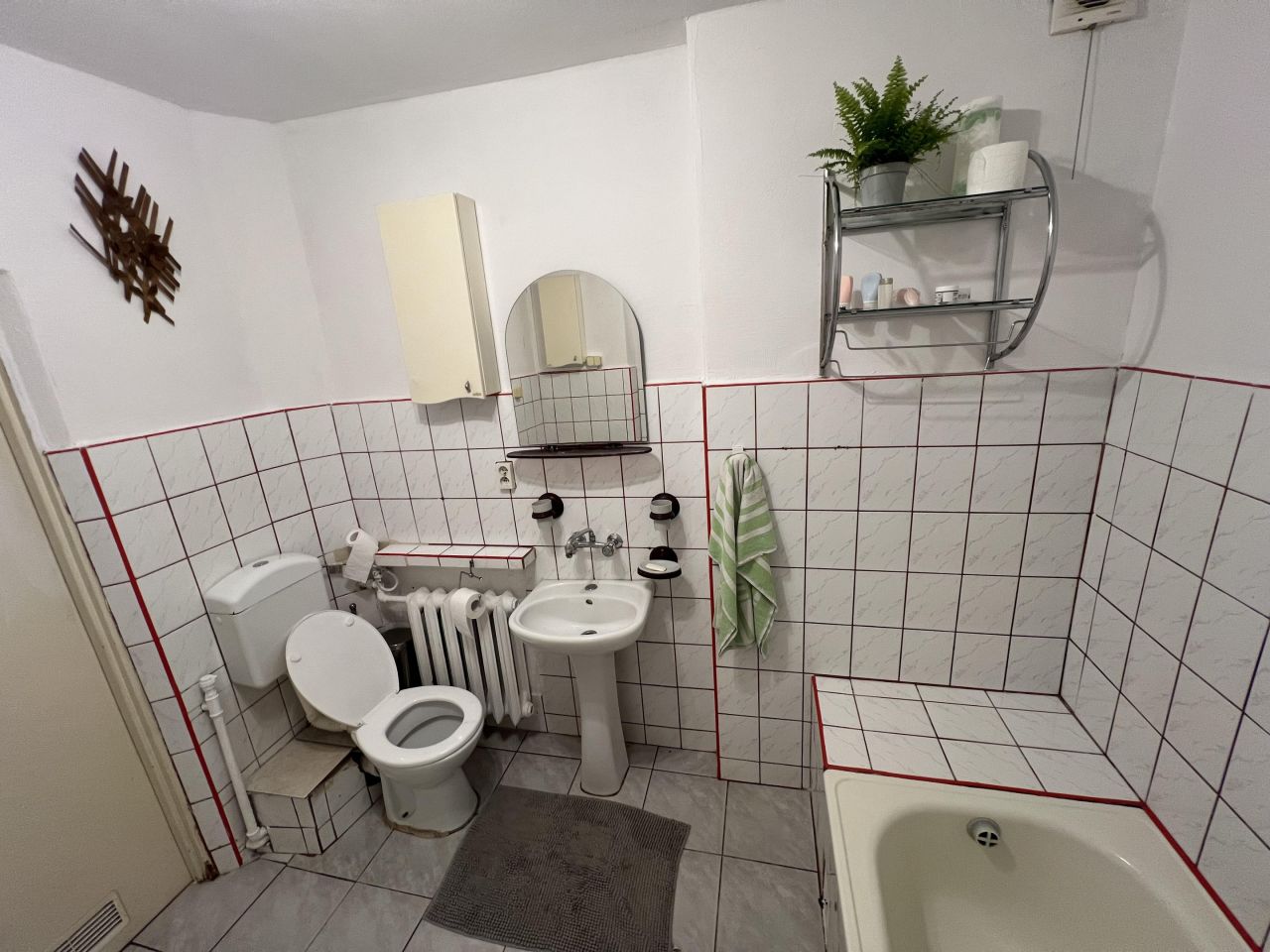 dom wolnostojący, 4 pokoje Górki Grabińskie. Zdjęcie 9