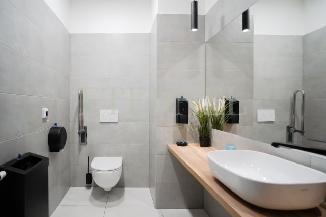 Biuro Kraków Prądnik Czerwony, al. Jana Pawła II. Zdjęcie 9